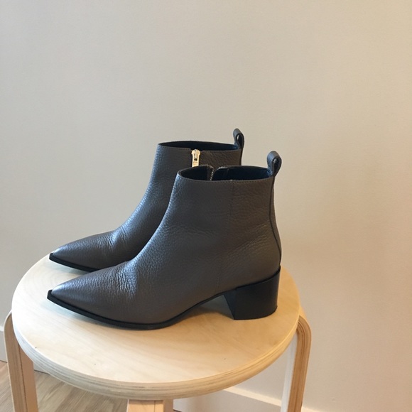 Everlane Shoes - EVERLANE BOSS BOOT- TAUPE